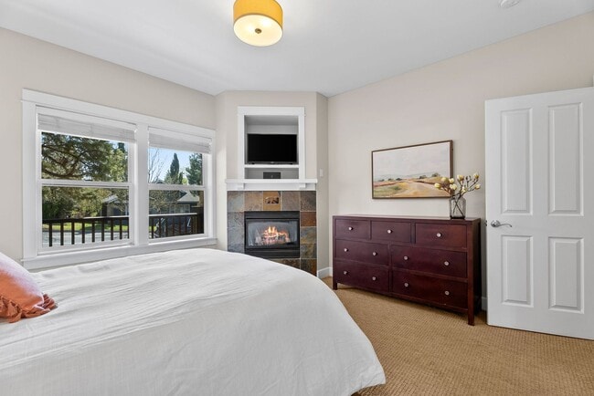Building Photo - **Spacious 4-Bedroom Craftsman Home on Awb...
