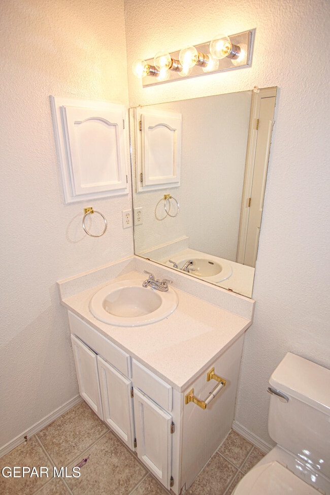 Building Photo - 6724 Dakota Ridge Dr
