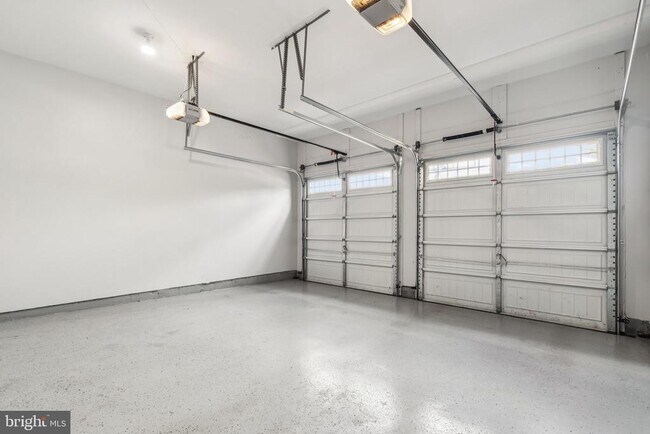 Building Photo - 41741 Stonecutter St