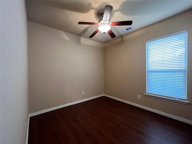 Building Photo - 10137 Sanden Dr