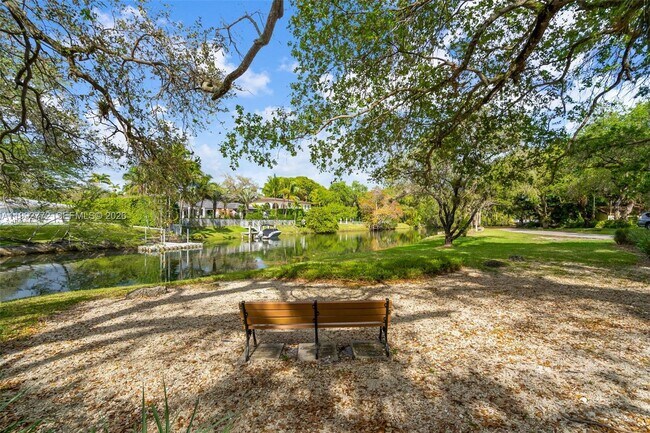 Building Photo - 1550 Taragona Dr