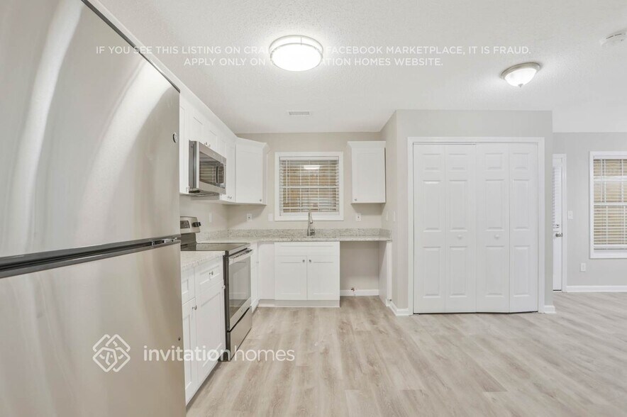 Building Photo - 3785 Cypress Pointe Dr