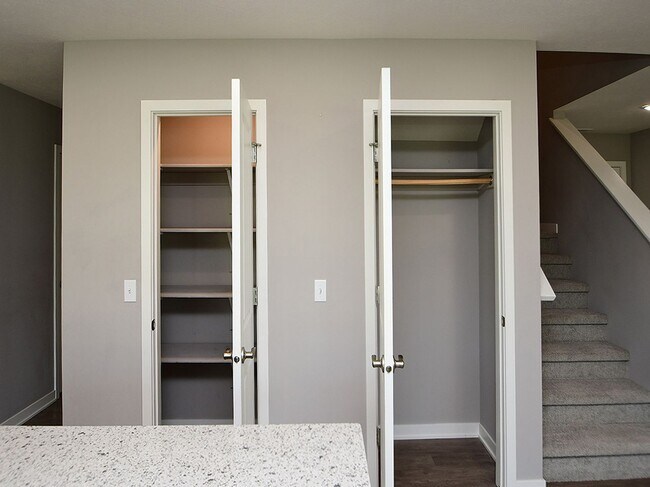 Building Photo - Charming 3-Bedroom Home in Quiet Omaha Nei...