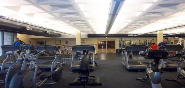 Building Photo - Fantastic 3bd/1.5ba home! Coming soon!