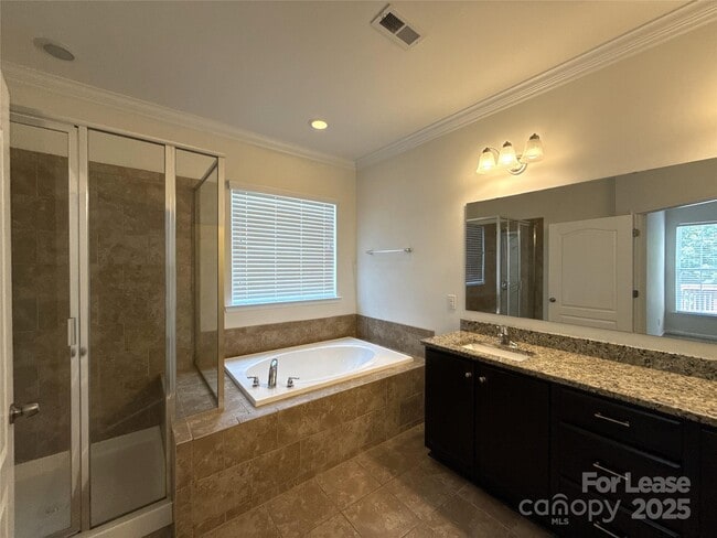 Building Photo - 14702 Brannock Hills Dr