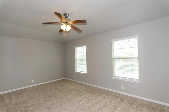 Building Photo - 3101 Davis Ln