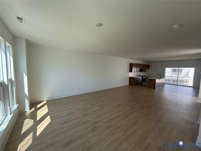 Building Photo - 15339 Sunray Aly