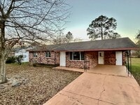 Building Photo - Moss Point 3 Bedroom