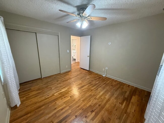 Building Photo - 6 Month Lease 2 Bedroom 2 Bath Newberg OR 97132