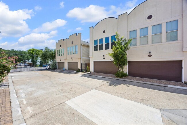 Building Photo - 107 Riley Ln
