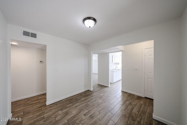 Building Photo - 3119 W Country Gables Dr