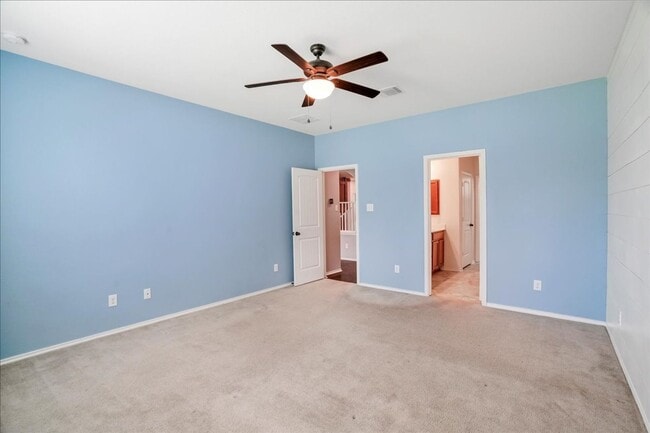 Building Photo - 1705 Uhland Dr