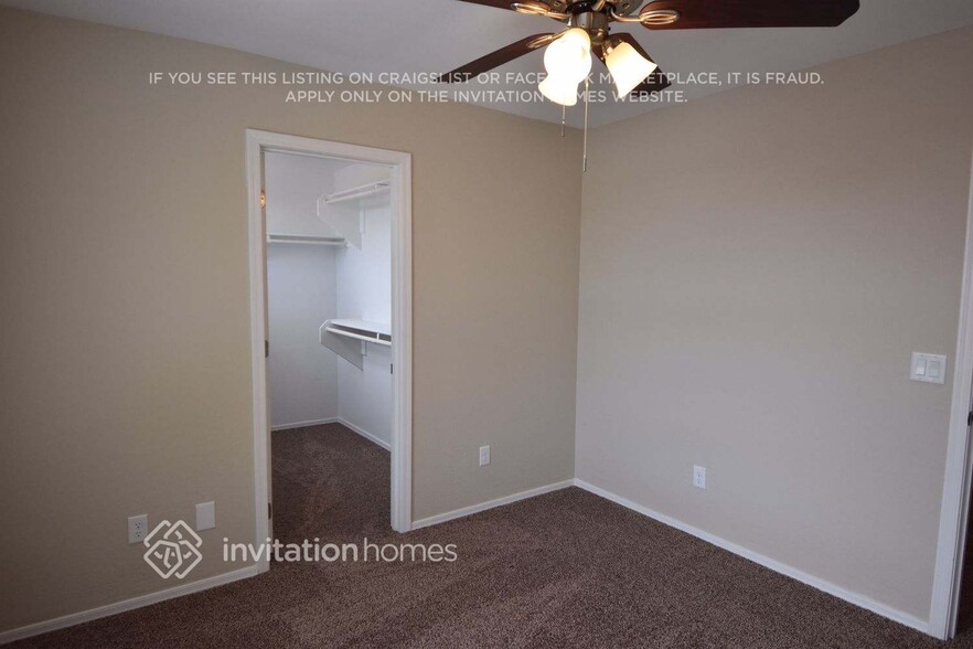 Building Photo - 17227 W Elm St