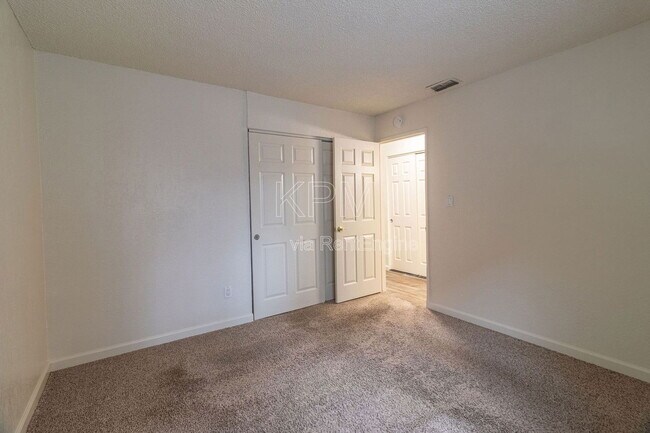 Building Photo - 4332 Pacific Ave