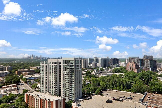 Building Photo - 3325 Piedmont Rd NE