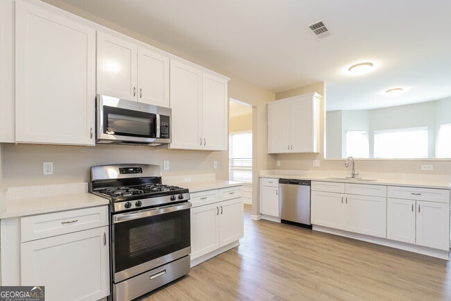 Building Photo - 675 Moonlight Way