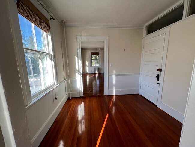 Apt Vestibule - 260 High St
