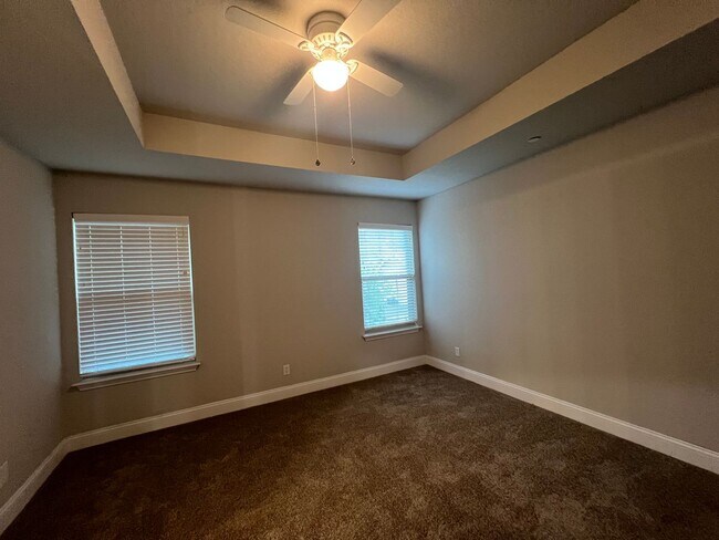 Building Photo - 7417 Savannah Brooks