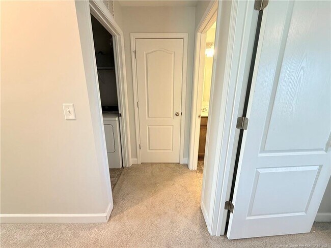 Building Photo - 39 Princelet Pt