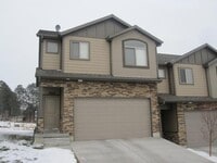 Building Photo - Beautiful Layton Townhome for Rent
