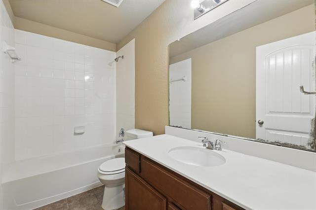 Building Photo - 1101 Roman Dr