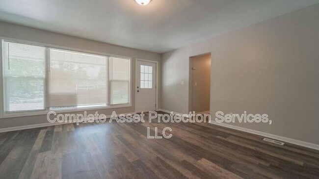 Building Photo - 80 E Oak Hill Rd