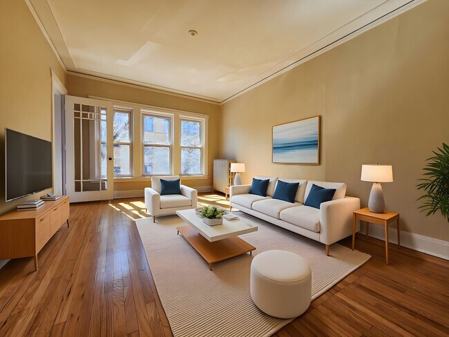 Building Photo - Large 3-bed/1-bath Apartment in the Heart of Rogers Park!