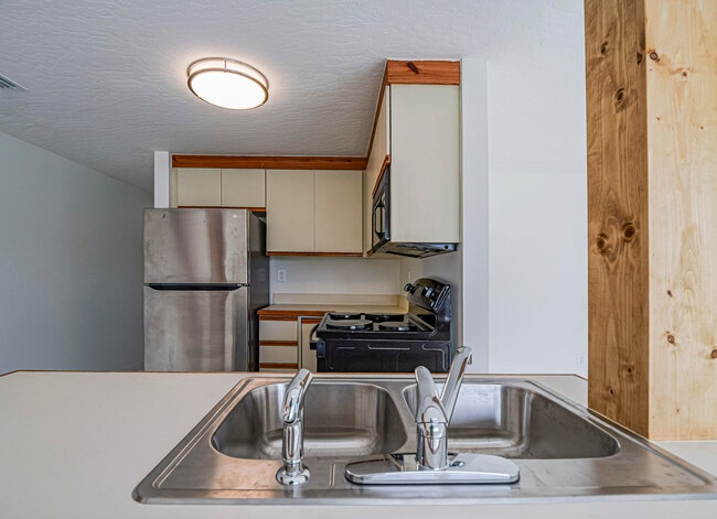 Building Photo - 8520 U.S. Rte 1