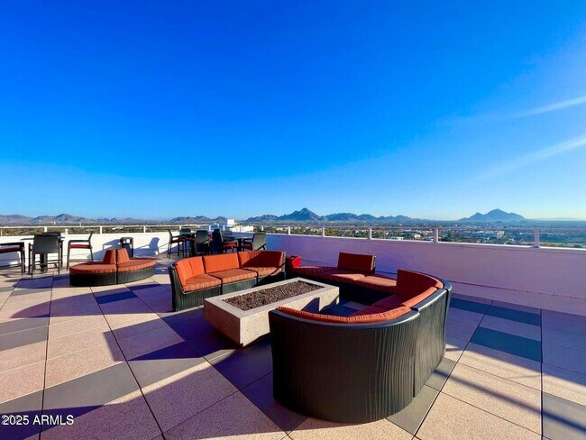 Building Photo - 4750 N Central Ave