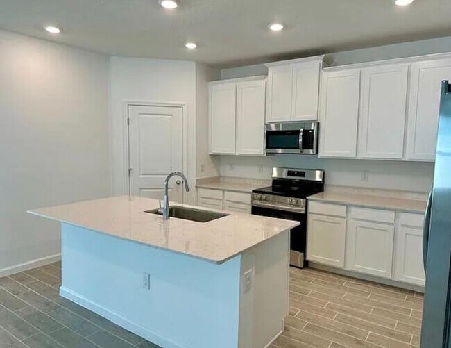 Building Photo - 4511 NW 14th Lp