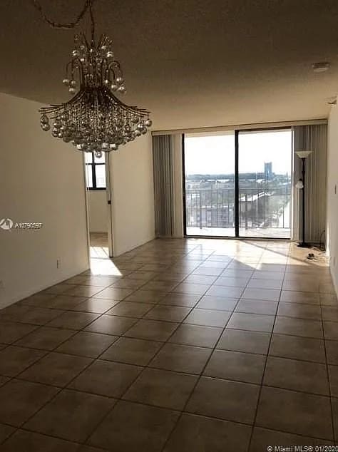 Building Photo - 290 174th St St