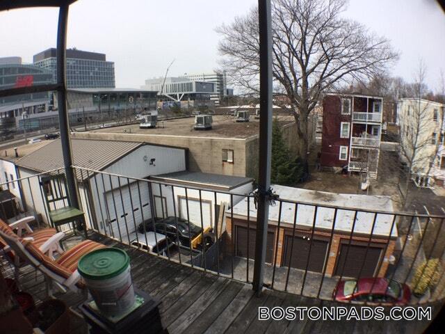 Building Photo - 6 Litchfield St