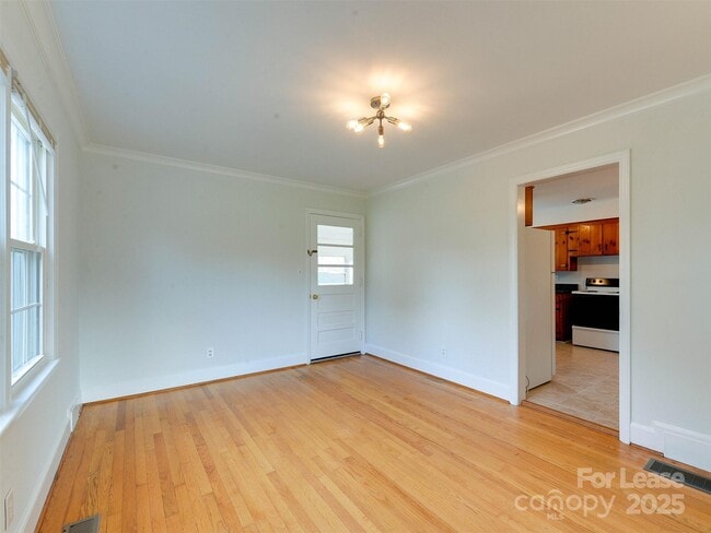 Building Photo - 1432 Bevis Dr