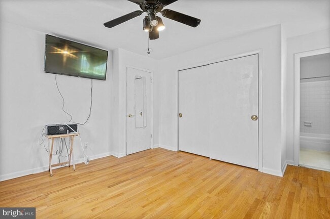 Building Photo - 6311 Barrs Ln
