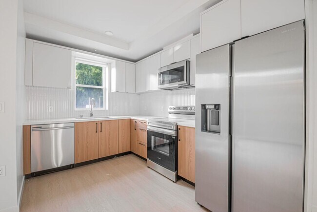 Building Photo - Welcome to the Gramercy