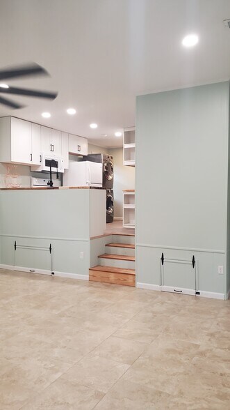 Building Photo - 2412 Jacqueline Cir