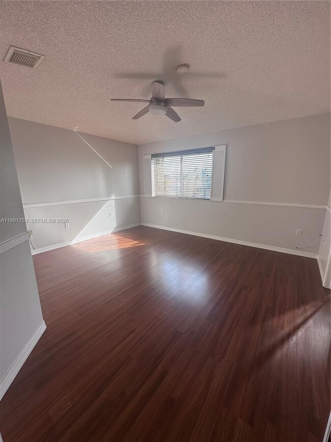 Building Photo - 7464 SW 164th Ct