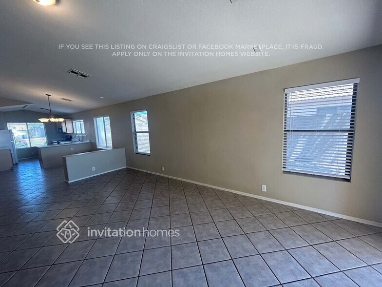Building Photo - 9431 W Ironwood Dr