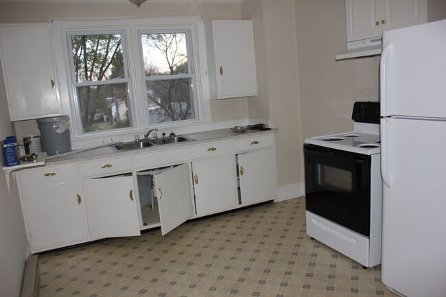 Building Photo - Apartment for Rent in Woodstock