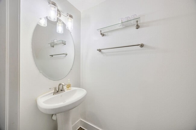 Building Photo - 4427 Barnstead Dr