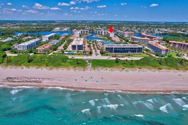 Building Photo - 2707 N Ocean Blvd