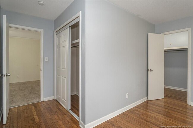 Building Photo - 401 Southwick Dr