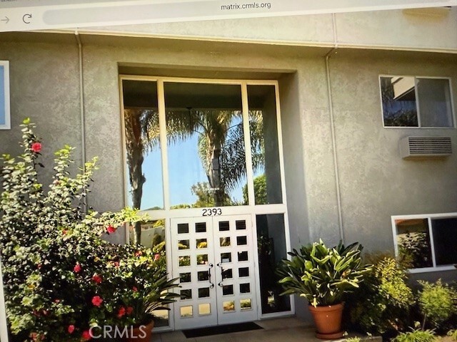 Primary Photo - 2393 Via Mariposa W