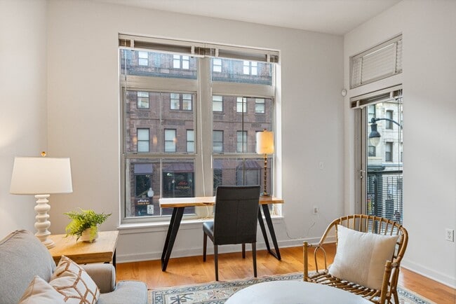 Building Photo - 1209 N Charles St