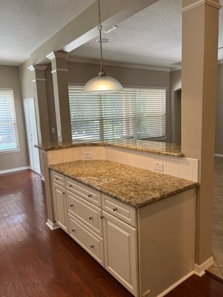 Building Photo - 610 Victoria Hills Dr