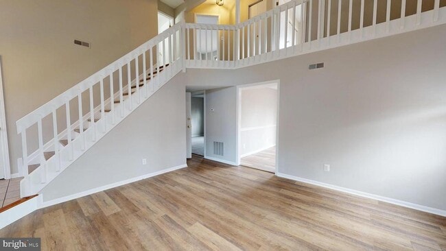 Building Photo - 72 Whethersfield Cir