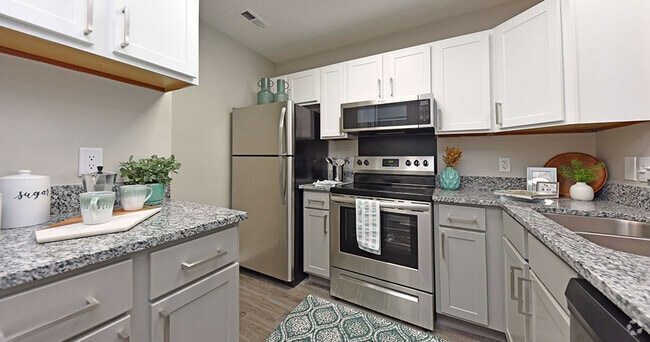 Building Photo - Loch Haven Apartment Homes