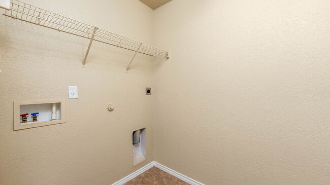 Building Photo - 7538 Elegante Way
