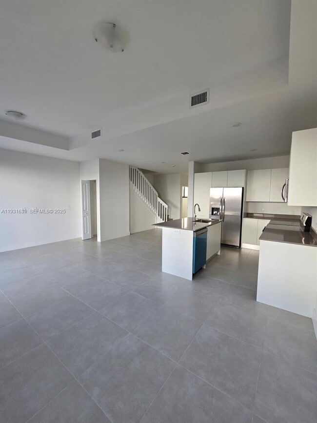 Building Photo - 34518 SW 190th Ave