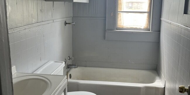 Building Photo - 713 South 10th Street